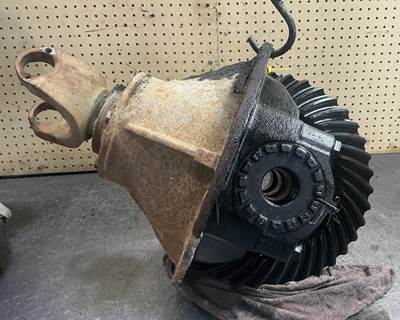 Eaton RS402 Rear Differential for a Kenworth T800