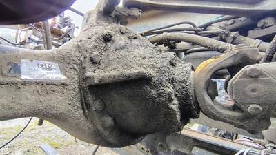 Eaton RS404 Rear Differential for a Kenworth T800