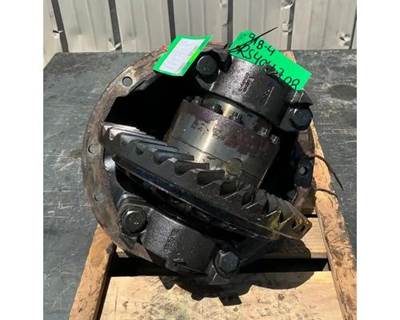 Eaton RS404 Rear Differential for a Freightliner FLD112