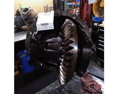 Freightliner Cascadia Rear Differential