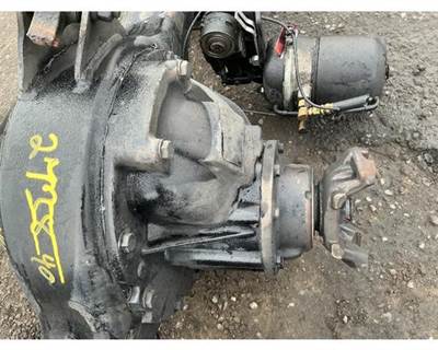 Mack Pinnacle CXU612 Rear Differential for a Mack CXU612