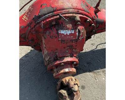 Meritor-Rockwell F106 Rear Differential for a Ford F600G