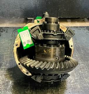 Meritor-Rockwell ME20165 Rear Differential for a Mack CXU633T
