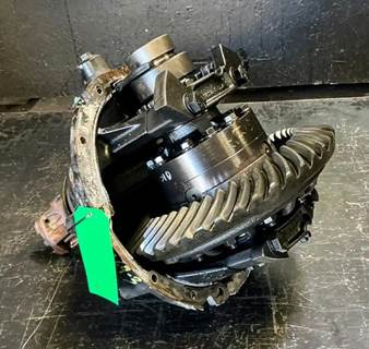 Meritor-Rockwell ME20165 Rear Differential for a Mack CXU613