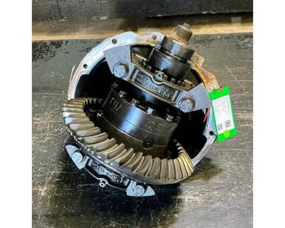 Meritor-Rockwell ME20165 Rear Differential for a Mack CXU633T