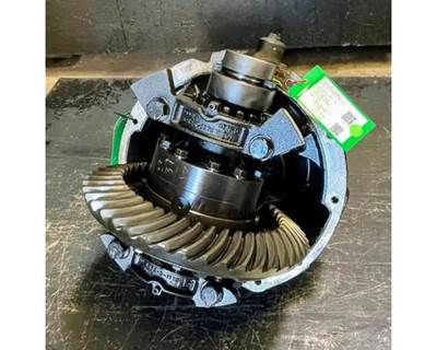 Meritor-Rockwell ME20165 Rear Differential for a Mack CXU613