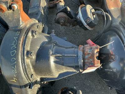 Meritor-Rockwell MR20143M Rear Differential for a Freightliner Cascadia 125