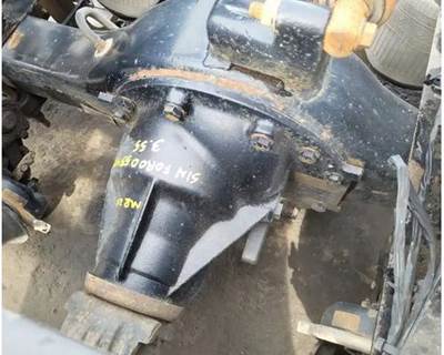 Meritor-Rockwell MR20143M Rear Differential for a Volvo VNL670