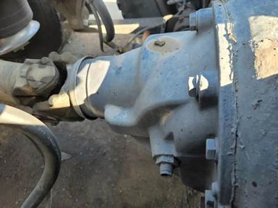 Meritor-Rockwell MR2014X Rear Differential for a Freightliner Cascadia 125