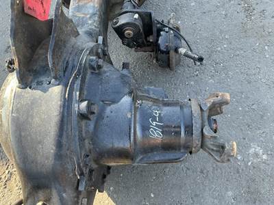 Meritor-Rockwell MR2014X Rear Differential for a Volvo VNL