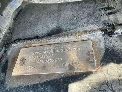 Meritor-Rockwell MR2014X Rear Differential for a Volvo VNL