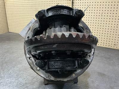 Meritor-Rockwell MR2014X Rear Differential for a Freightliner Cascadia 125