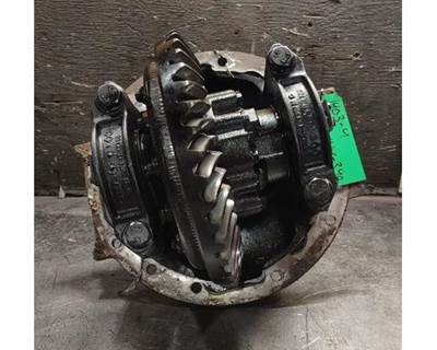 Meritor-Rockwell MR2014X Rear Differential for a Volvo VNM