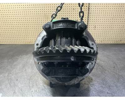 Meritor-Rockwell MR2014X Rear Differential for a Volvo VNL