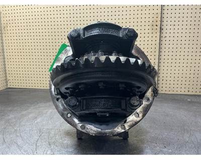 Meritor-Rockwell MR2014X Rear Differential for a Peterbilt 579