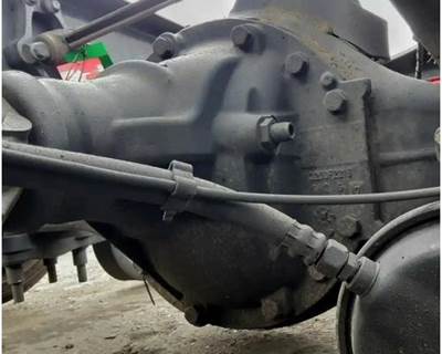 Meritor-Rockwell MR2014X Rear Differential for a Volvo VNL