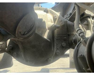 Meritor-Rockwell MR2014X Rear Differential for a Freightliner CASCADIA