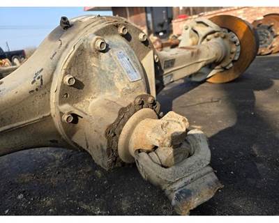 Meritor-Rockwell MS113 Rear Differential for a Freightliner MT45 Chassis