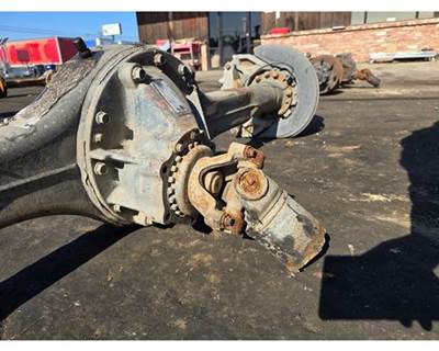 Meritor-Rockwell MS113 Rear Differential for a Freightliner MT45 Chassis