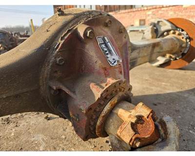 Meritor-Rockwell MS113 Rear Differential for a Freightliner MT45 Chassis