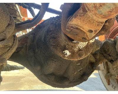 Meritor-Rockwell R170 Rear Differential for a Freightliner FL Cabover