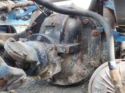 Meritor-Rockwell RR20140 Rear Differential for a Peterbilt 377