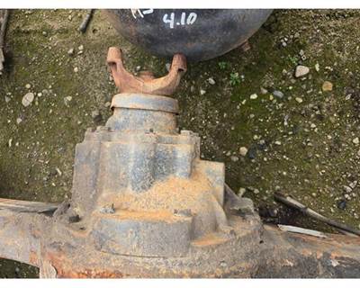 Meritor-Rockwell RS120 Rear Differential for a Freightliner MT45 Chassis