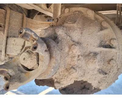 Meritor-Rockwell RS120 Rear Differential for a Freightliner MT55 Chassis