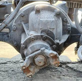 Meritor-Rockwell RS23160 Rear Differential for a Freightliner Cascadia 116 Day Cab