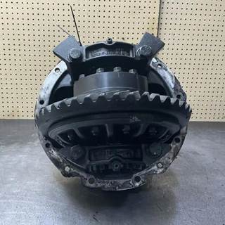 Meritor-Rockwell RS23160 Rear Differential for a Volvo VNL
