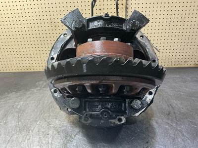 Meritor-Rockwell RS23160 Rear Differential for a Freightliner ST120