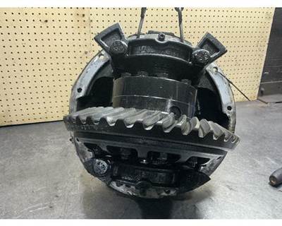 Meritor-Rockwell RS23160 Rear Differential for a Freightliner Cascadia 113