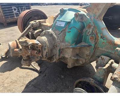 Meritor-Rockwell RS23160 Rear Differential for a Freightliner FLA8642