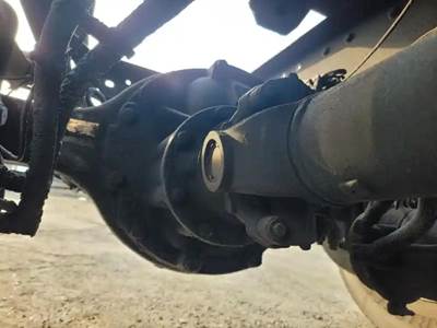 Meritor-Rockwell RS23161 Rear Differential for a Mack CXU612