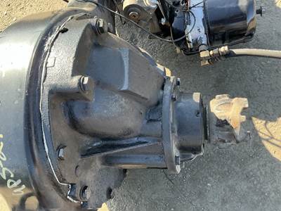 Meritor-Rockwell RS23161 Rear Differential for a Mack CXU612