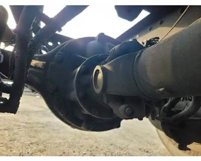 Meritor-Rockwell RS23161 Rear Differential for a Mack CXU612