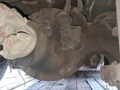 Meritor-Rockwell RS23240 Rear Differential for a Freightliner FL70