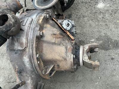 Meritor-Rockwell RS23240 Rear Differential for a Freightliner FL70