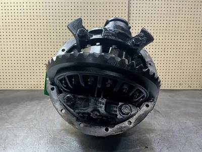 Meritor-Rockwell RSL23180 Rear Differential for a Freightliner FLD120