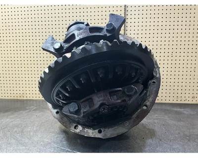 Meritor-Rockwell RSL23180 Rear Differential for a Freightliner FLD120