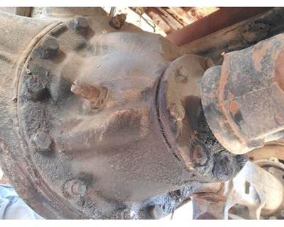 Meritor-Rockwell SLHDR Rear Differential for a Ford 9000