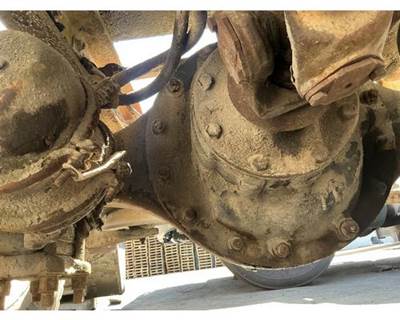 Meritor-Rockwell SQ100R Rear Differential for a Freightliner FL Cabover