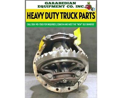 Meritor-Rockwell SQHDR Rear Differential for a Peterbilt 359
