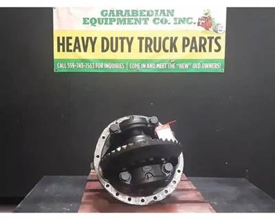 Spicer R40156 Rear Differential for a International ProStar