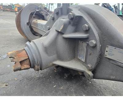 Spicer S130 Rear Differential for a Workhorse W62