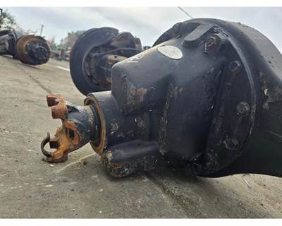 Spicer S135 Rear Differential for a International 4700 LP