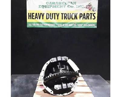 Spicer S150S Rear Differential for a International 4700