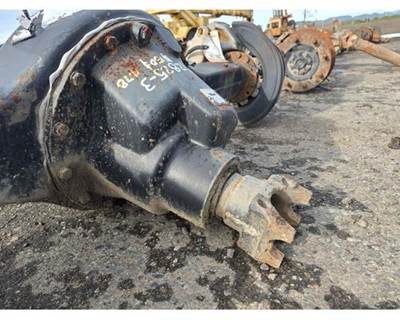 Spicer S150S Rear Differential for a Ic Corporation 1652-SC