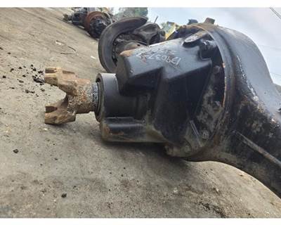 Spicer S150S Rear Differential for a International 1652