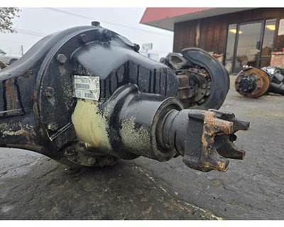 Spicer S150S Rear Differential for a International 1652